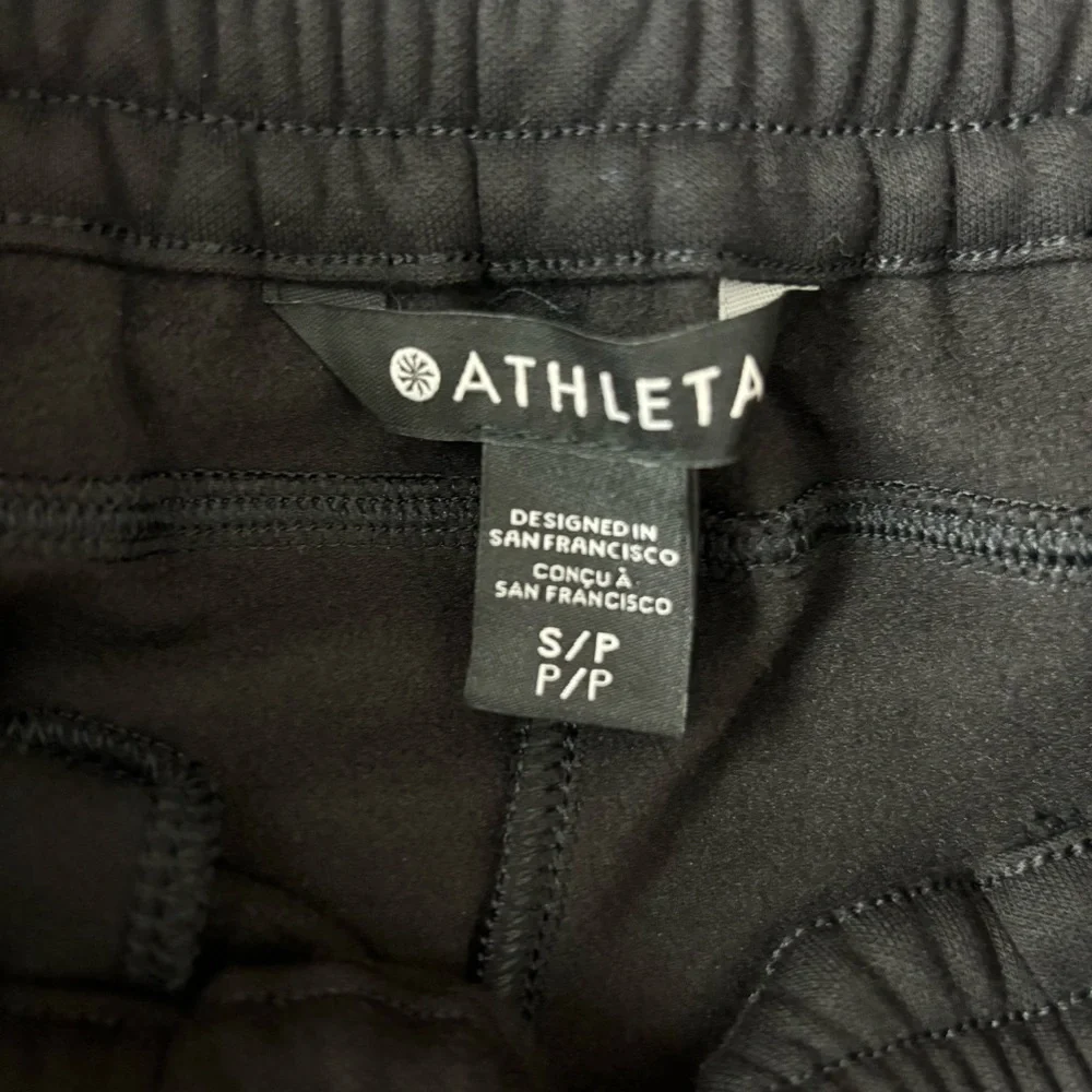 Athleta Triumph Hybrid Wide Crop Pant